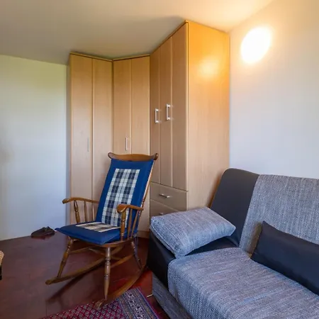 Kucica Na Brdu-zaklopaca