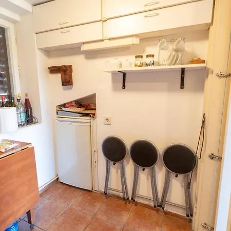 Kucica Na Brdu-zaklopaca Case de vacanță Zaklopaca (Belgrade)