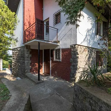 Kucica Na Brdu-zaklopaca * Zaklopaca (Belgrade)